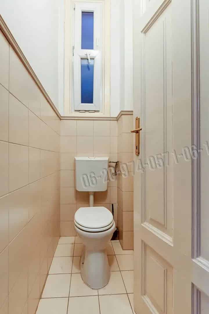 132 nm-es 4 szobás 2 erkélyes liftes lakás Batthyány tér közelében