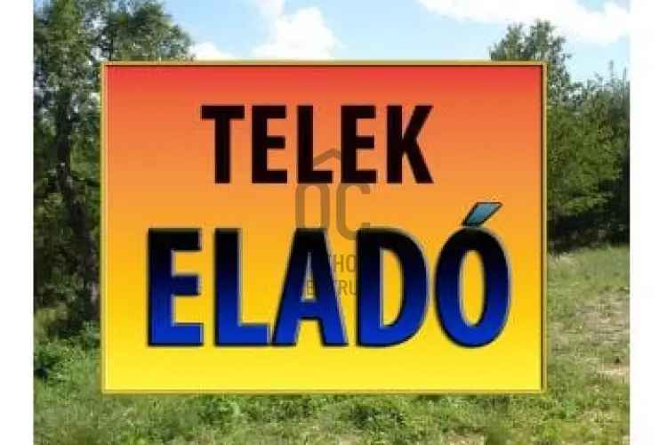 Eladó telek Nagykőrösön családi házas övezetben