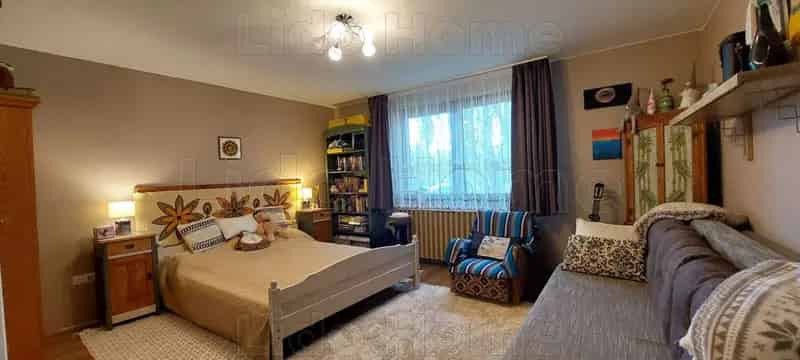 Kapolyi felújított családi ház 8733 m2 telekkel
