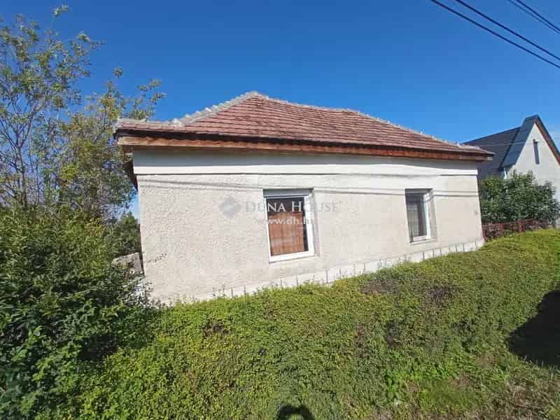 Panorámás családi ház eladó Budapesten 1130 m2-es telken