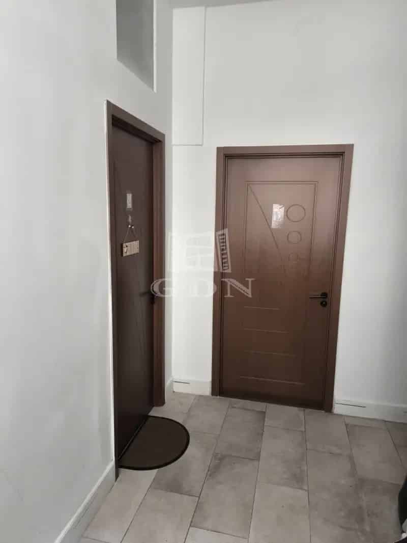 Apartmanok eladóak vállalkozásra Göncz Árpád városközpont közelében