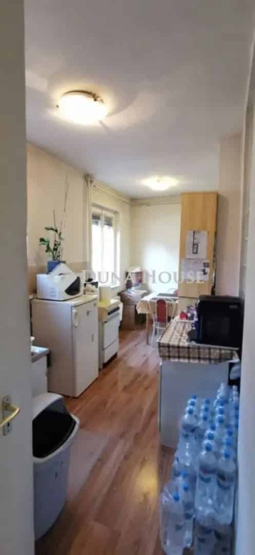 160 nm-es 5 szobás ikerház Szentendre frekventált részén