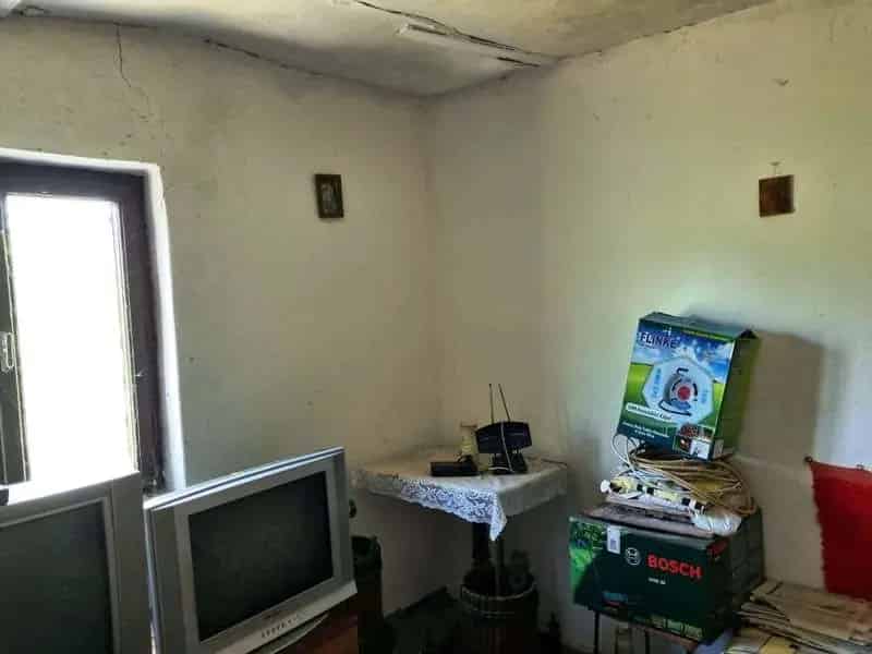Pécs-Patacson eladó 937 nm-es zártkerti ingatlan