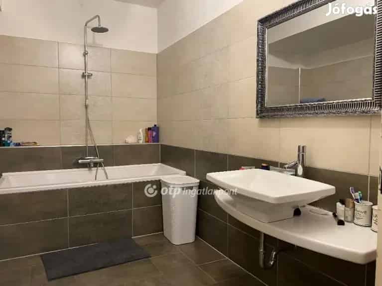 600 m2-es üzlet helyiség eladó Hódmezővásárhelyen