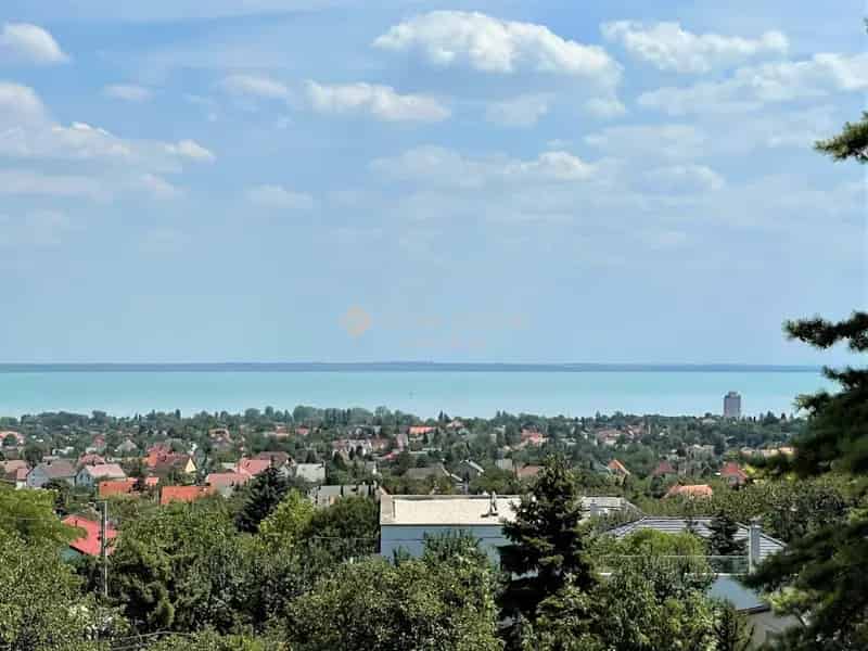 Panorámás Telek Balatonalmádiban - Ideális Otthon vagy Befektetés