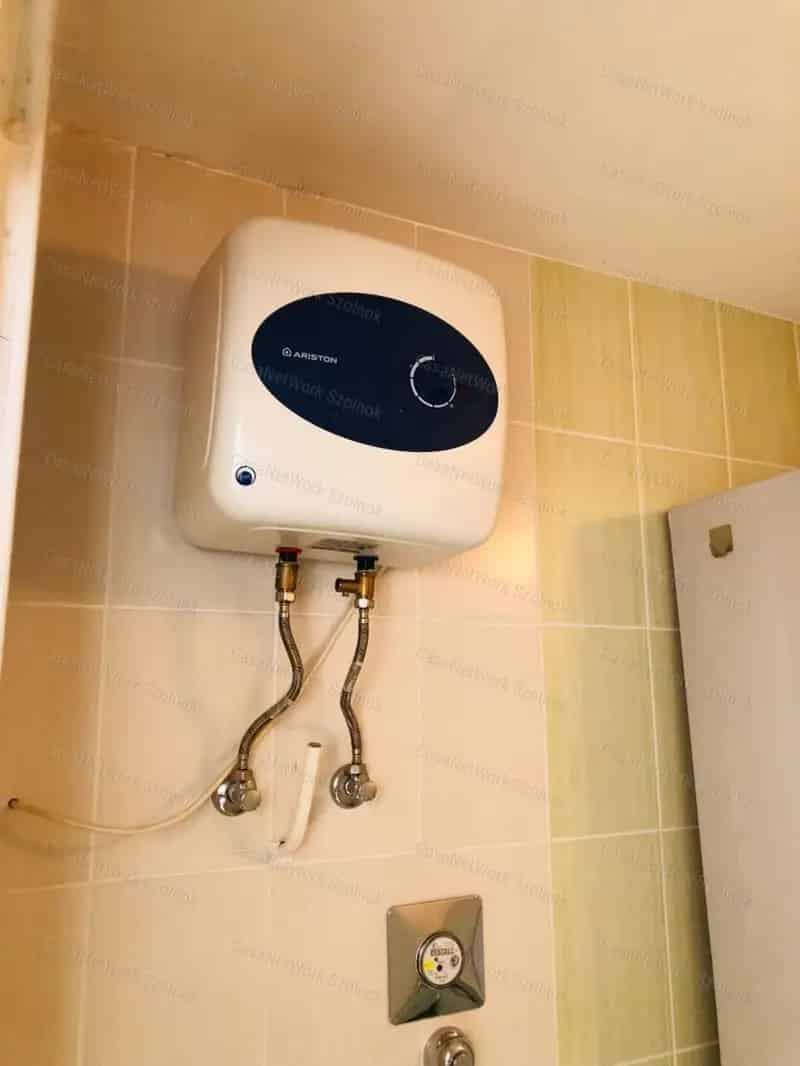 Szolnok Belváros Iroda Kiadó Hotel Pelikánban