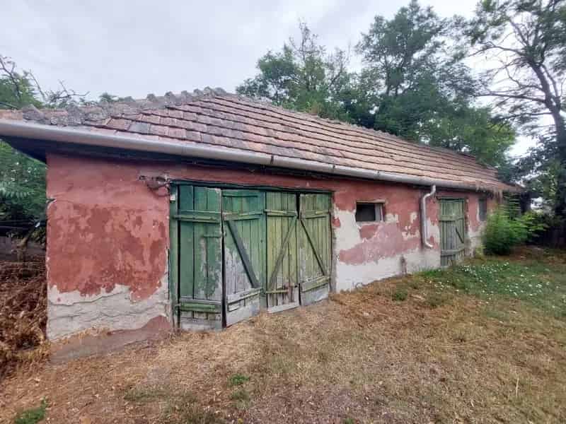 Iváncsa Csendes Lakóövezetében 2 Szobás Részben Felújított Ház Eladó