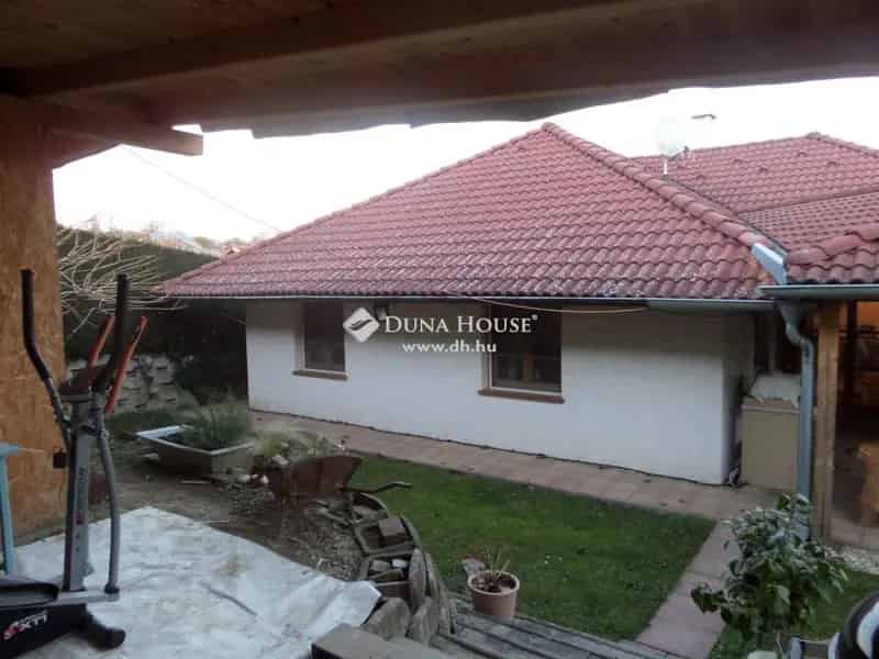 Nagykozár családi ház eladó - 2 szoba, galéria, 1318 nm telek