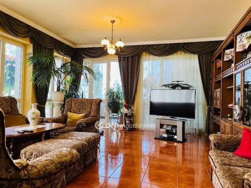 Ház Kiadó , Debreceni járás, Alföld és Észak