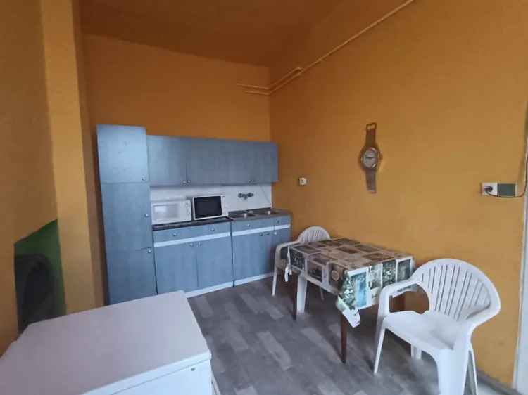 72 m2-es családi ház Kisbábolna pusztán