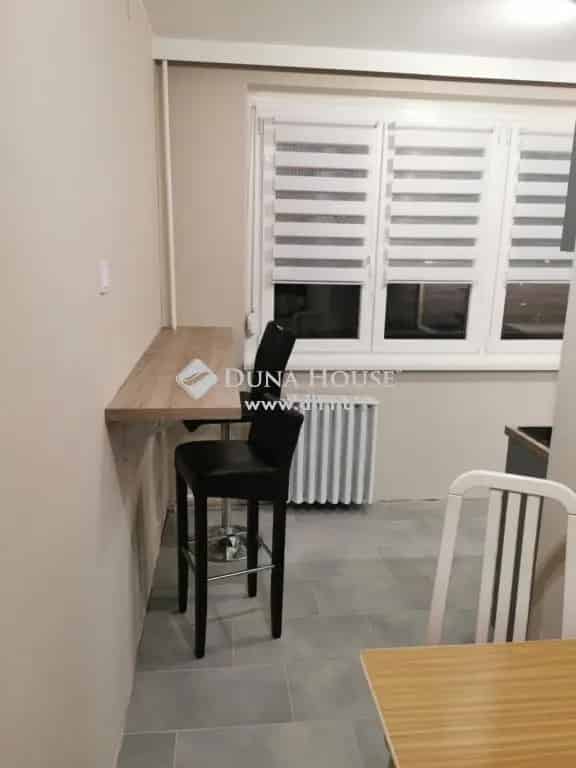 54 nm-es Felujitott Lakas Kecskemet Széchenyivárosban Elado
