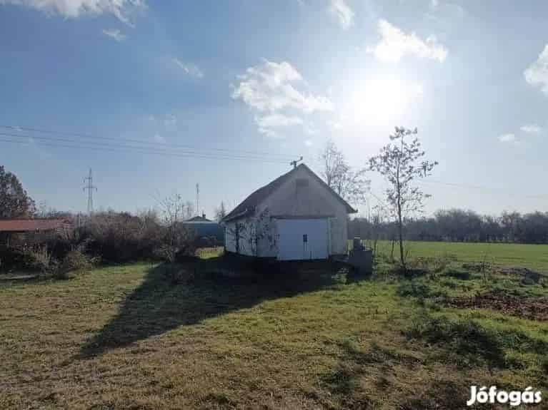 Kiskunmajsa Telephely Eladó 240m2 Raktárral
