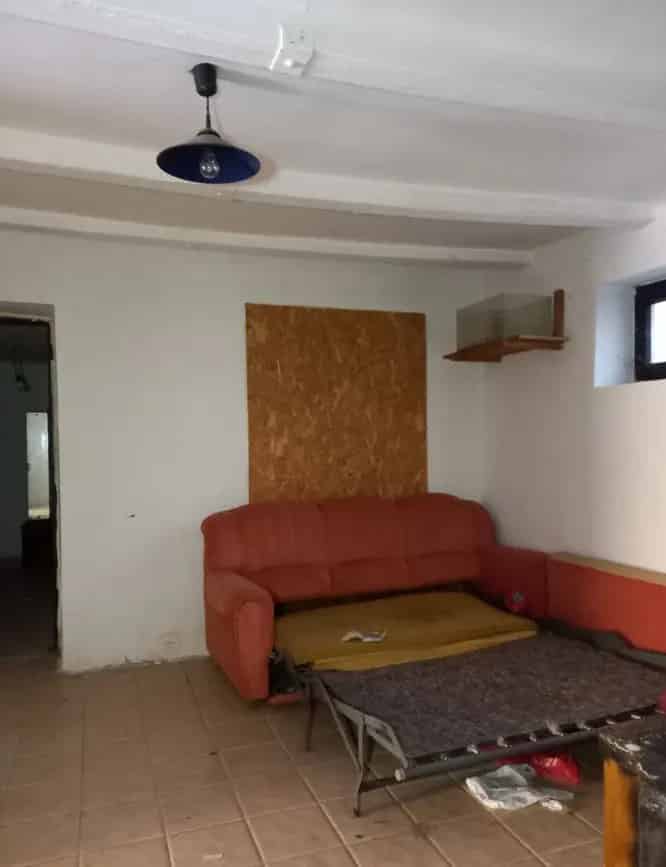 Felujítandó ház Izsákon 130 m2 964 m2 telekkel