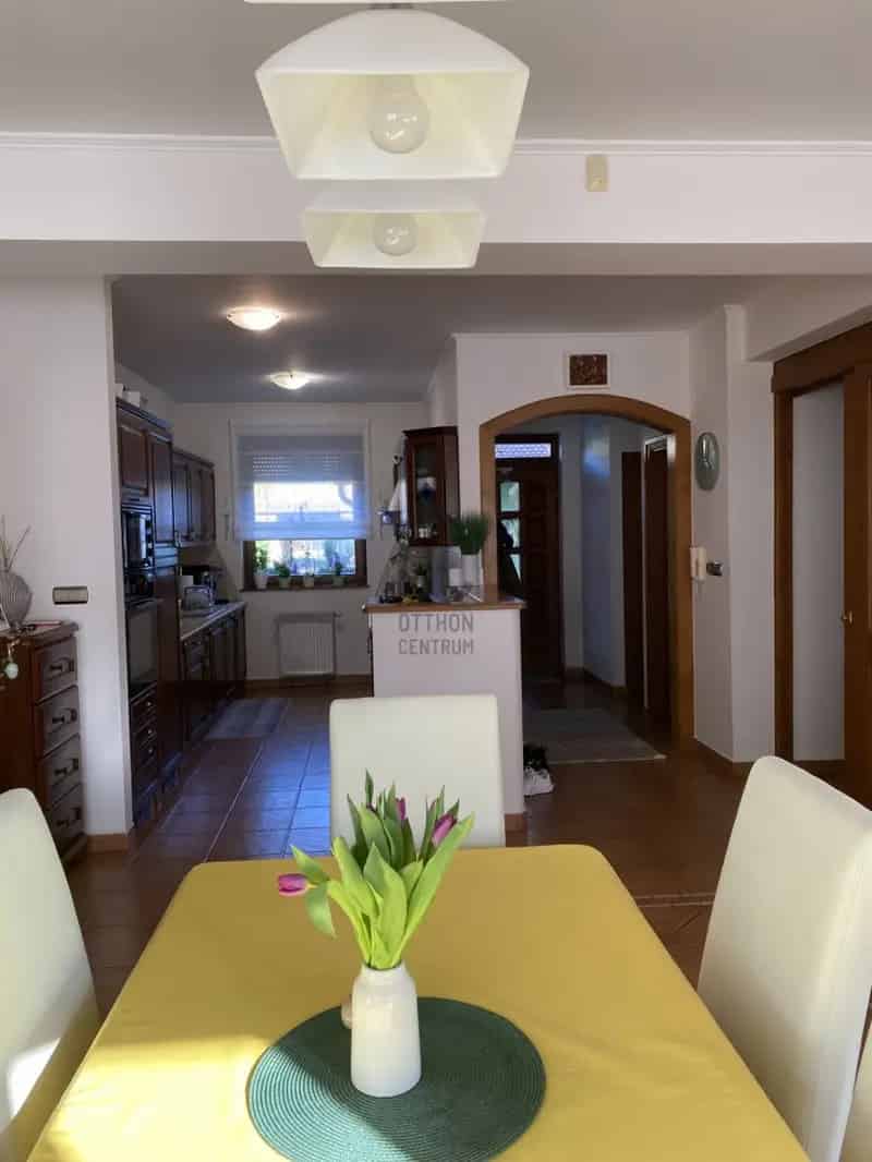 Mohácsi Kertkapcsolatos Ikerház Eladó - Garázzsal