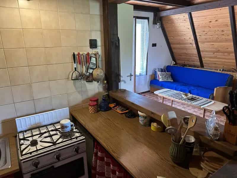 Hétvégi ház eladó Kerek-tó közelében panorámás kilátással