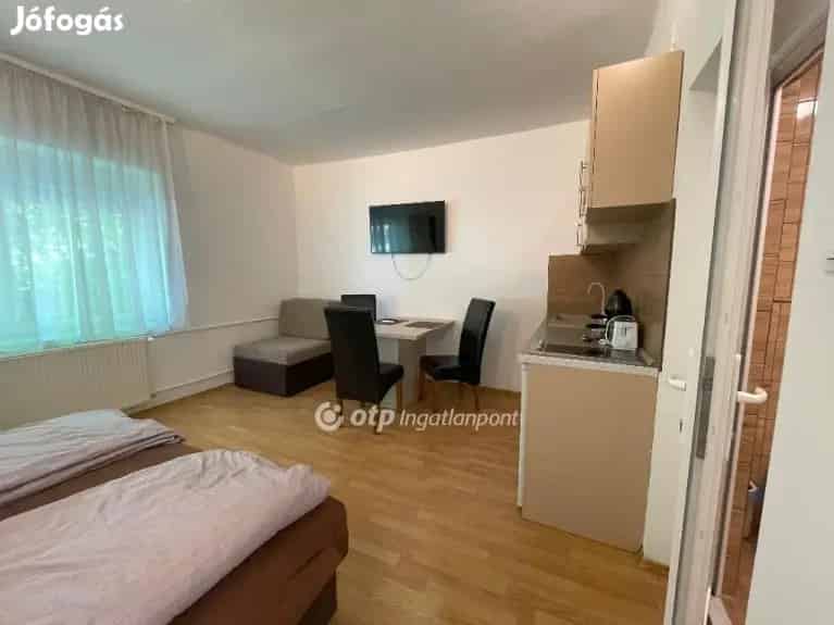 Siófoki Apartmanház Eladó 7 Apartmannal
