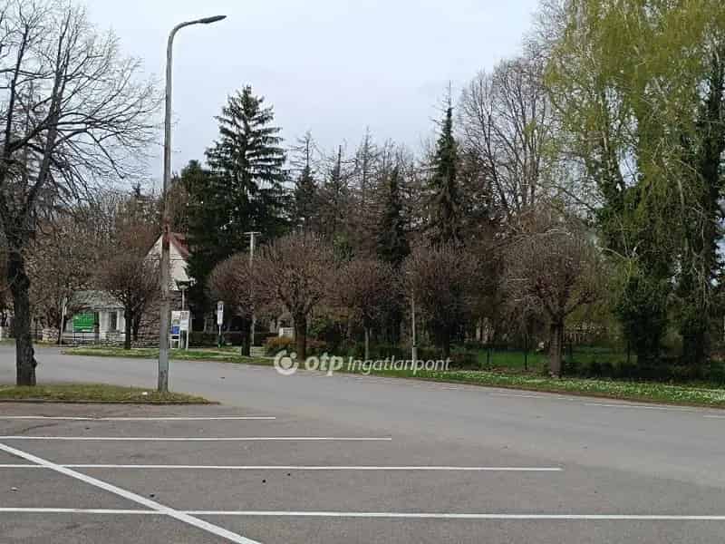 Harkány Gyógyfürdő melletti 8852 nm-es telek eladó