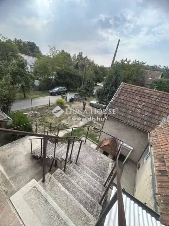 200 nm-es családi ház 3 generációnak Menden