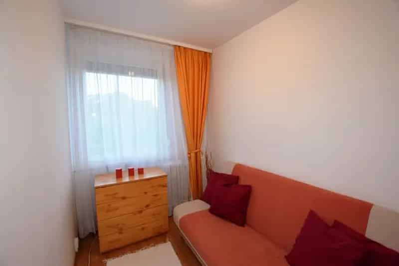 Bútorozott lakás kiadó Debrecen Vénkertben