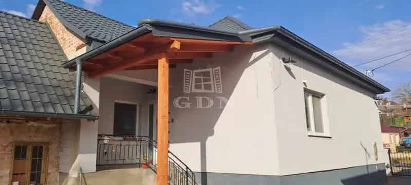 CSALÁDI HÁZ ELADÓ 3455m2 telekkel Felújított