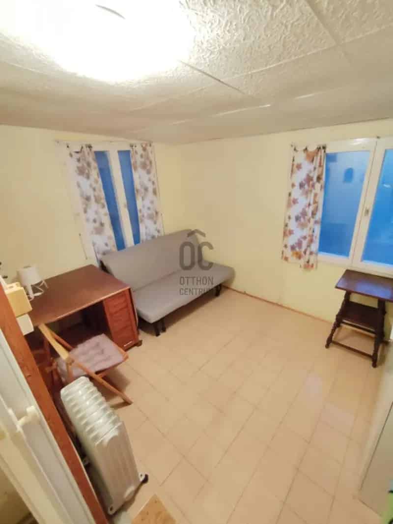 Balatonkenesei Nyaraló Eladó - 42 nm - Központi Hely - Strand Közelben