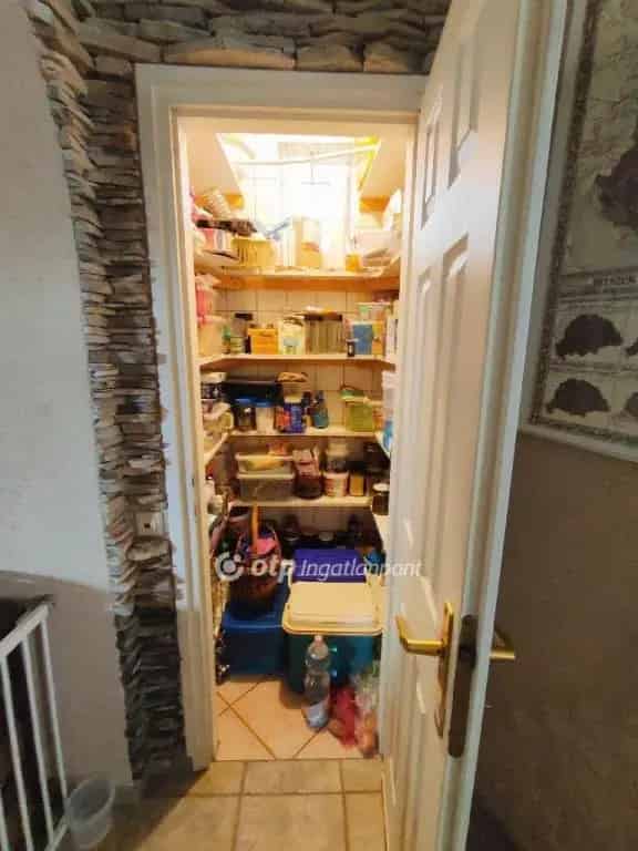 Kazincbarcika 200 m2-es 1 3 szobás családi ház eladó