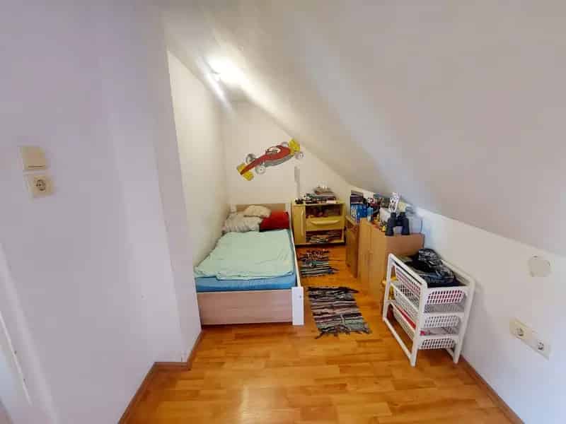 Felújított 2 Lakásos Családi Ház Sülysáp Szőlősnyaralóban
