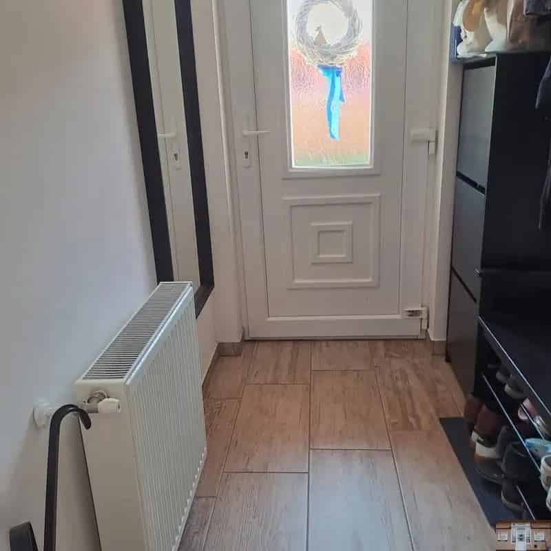 Monori 81 m2-es 3 szobás társasházi lakás eladó