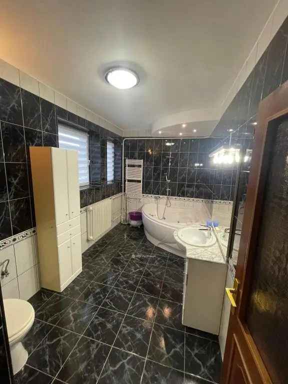 Miskolc Rózsadomb 255nm-es Tégla Sorház Eladó