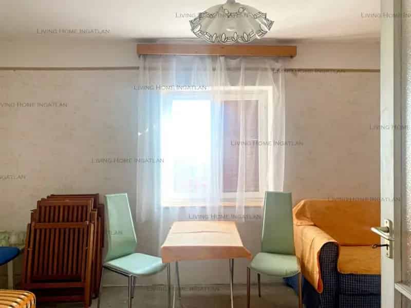 92 nm-es családi ház Pomázon eladó - panoráma, kert