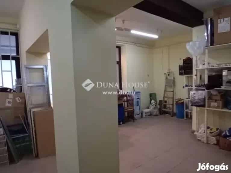 Eladó Üzlethelyiség Siófokon 42 nm