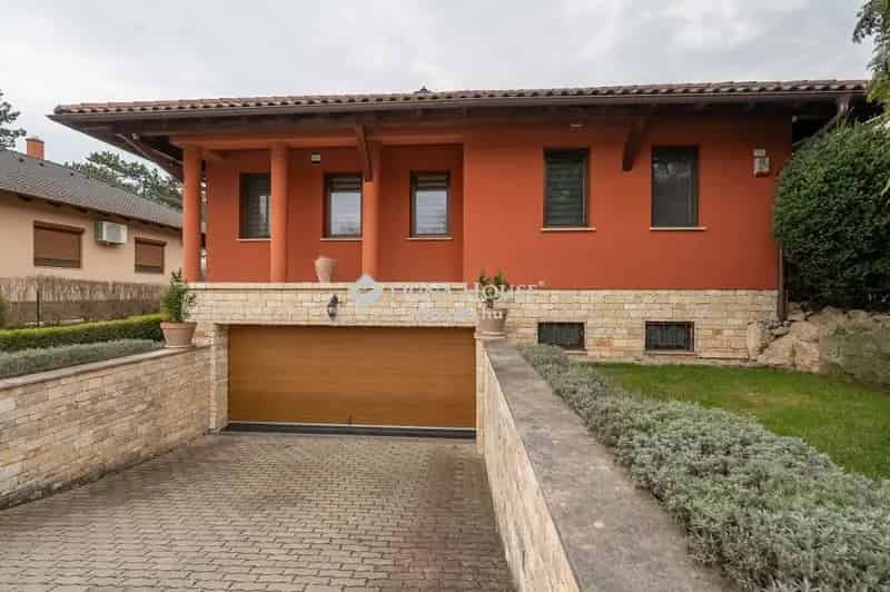 Tágas családi ház Tata Fácánoskertben eladó