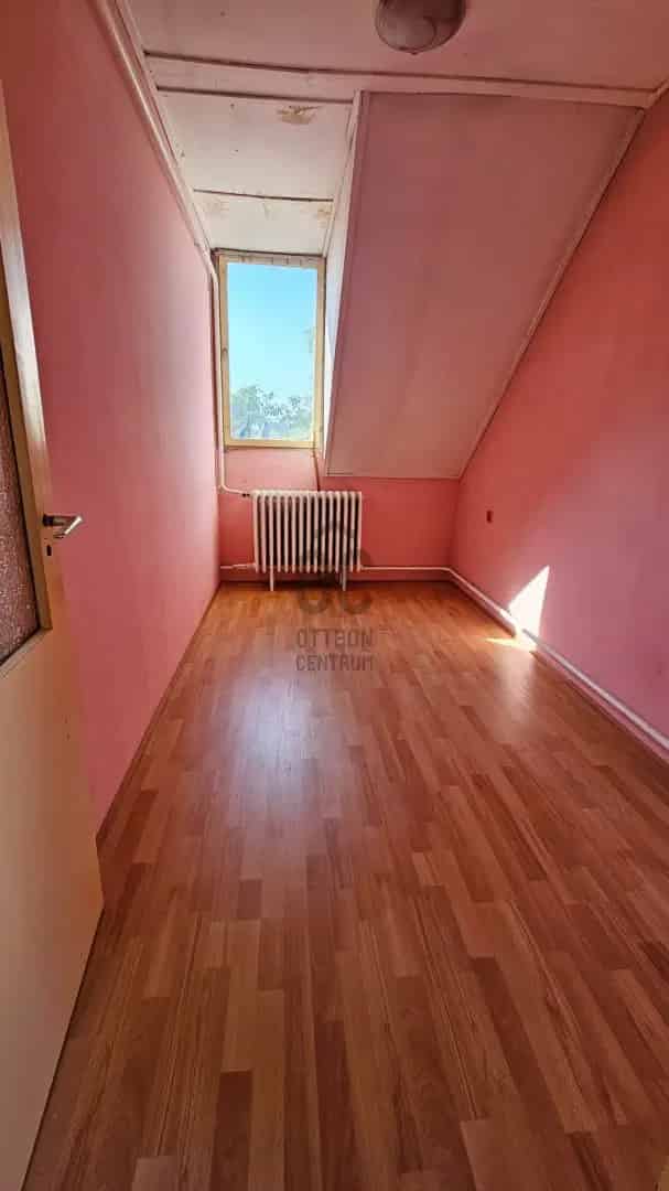 Budapest XVIII Újpéter családi házrész eladó külön bejárattal