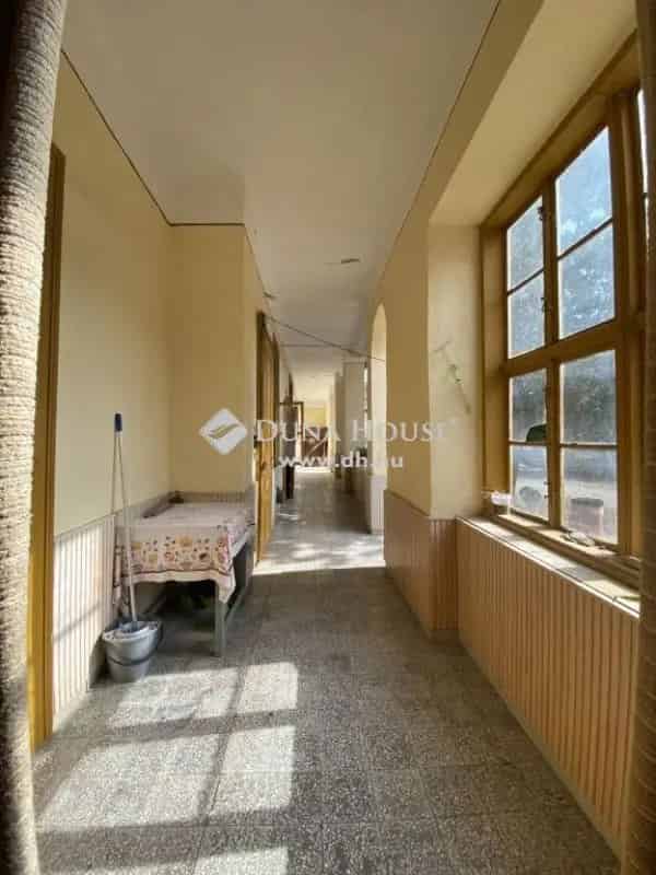 Bólyi 285 m2-es családi ház 4198 m2-es telekkel eladó