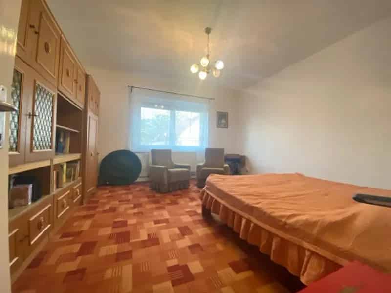 Veresegyház 189nm-es családi ház nagy telken eladó