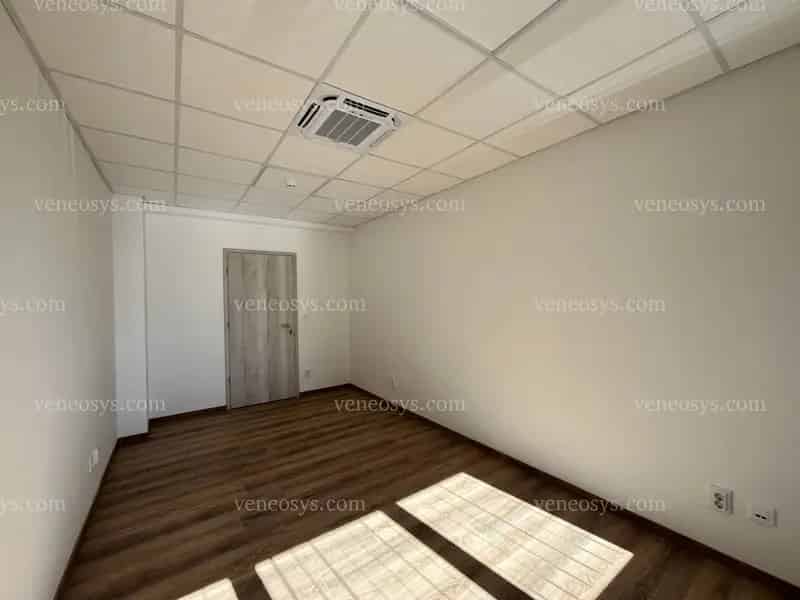 20 m2-es Iroda Kiadó Miskolc Zsolcai Kapu Modern Irodaház