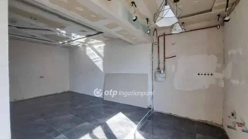 Ház Kiadó , Ceglédi járás, Közép-Magyarország