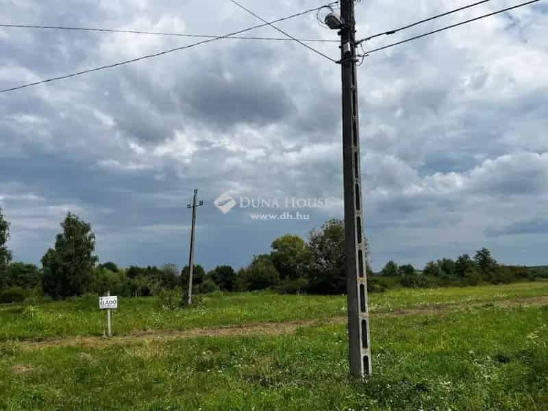 Magyarhertelend 1200 m2-es Telek Eladó