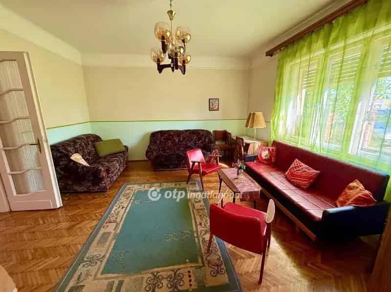 Ceglédi családi ház eladó - 99 m2 - 1112 m2 telek - melléképület