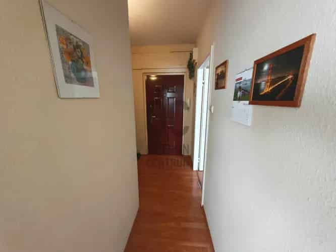 Ajkai eladó panel lakás fiataloknak H501392