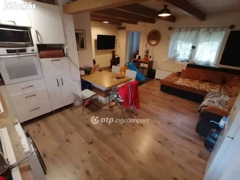 Debreceni Tanya Eladó 120 nm 4 Szoba Felújított
