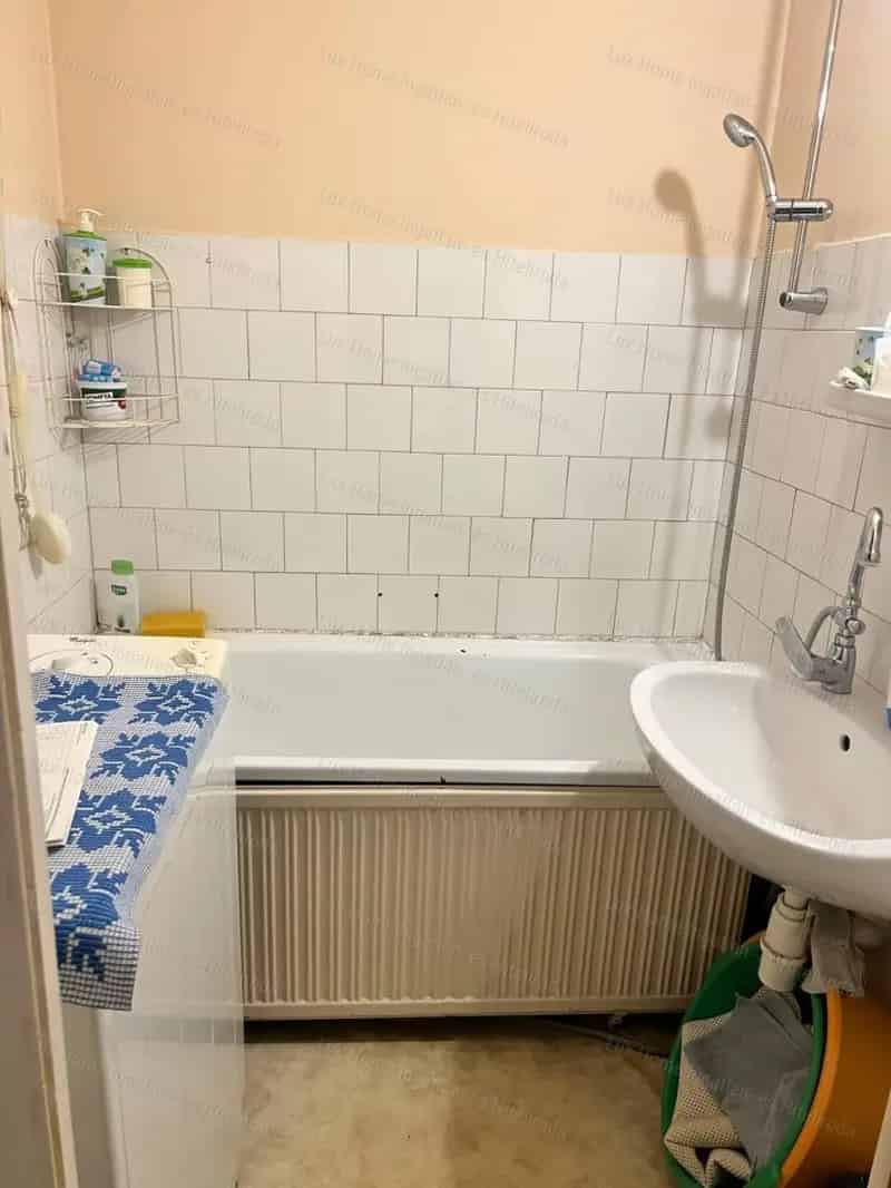 55 m2-es földszinti erkélyes lakás Tatabányán