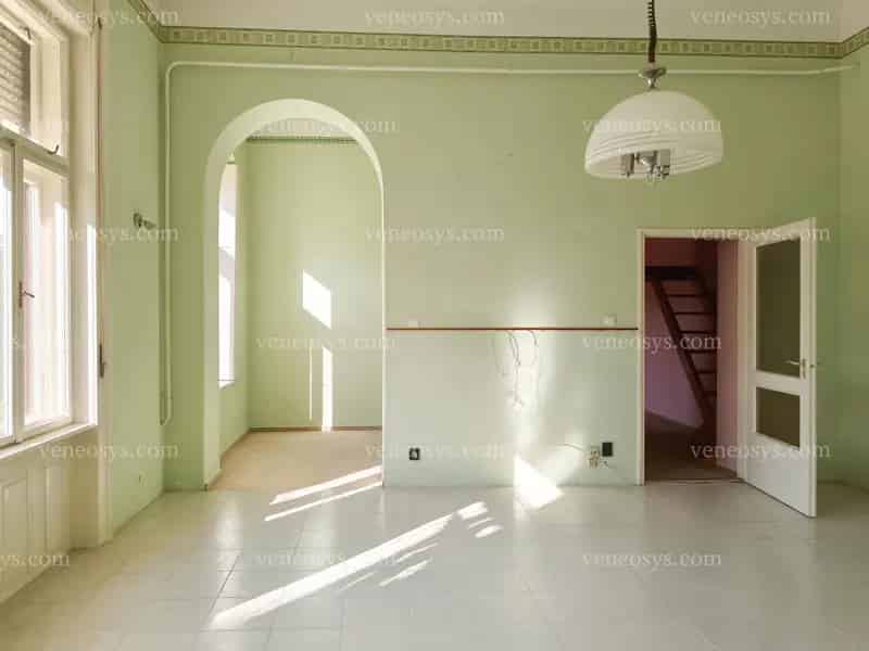 Eladó egy egyedülálló lakás Paks szívében!