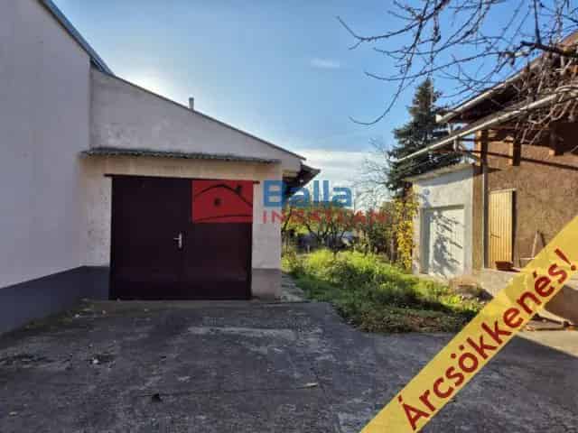 XVI Kerulet Rakoszentmihaly 83 nm-es 4 szobas felujitando csaldi haz