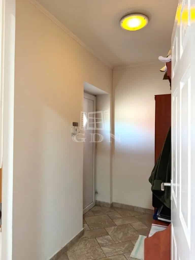 123m2-es felújított családi ház eladó Nagylókon