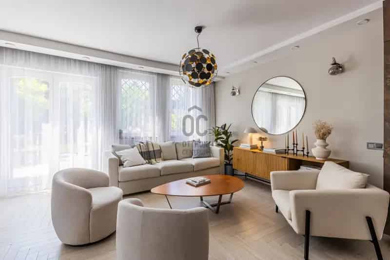 XV Kerulet Onallo Csaladhi Haz Wellness Reszel Luxus Konyhaval