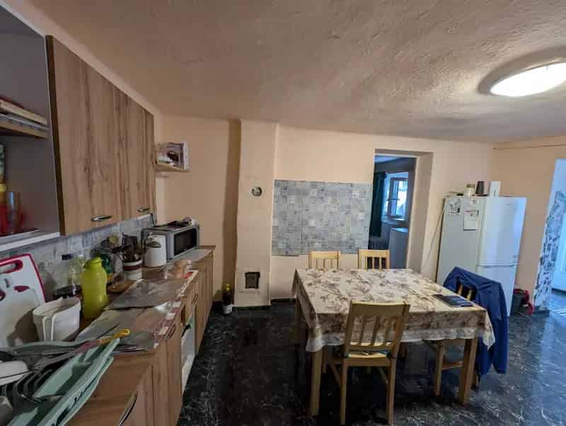 Bük főutcai családi ház eladó - 65 m2 - 2 szoba - garázs - udvar