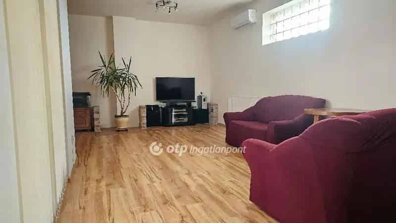 Ház Kiadó , Egri járás, Alföld és Észak