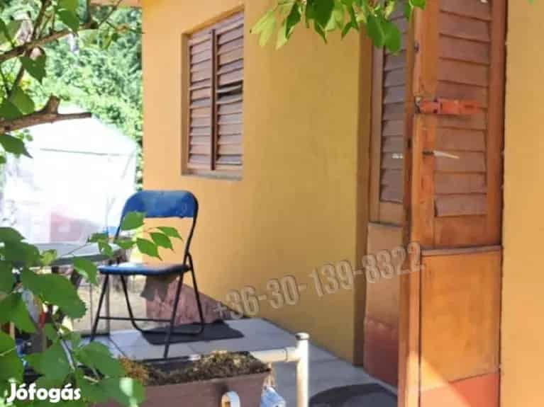 Dunavecse hétvégi ház eladó 1354 m2-es telken