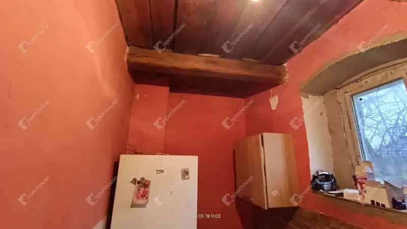 Devecseri sorház eladó - részben felújított - 50 nm